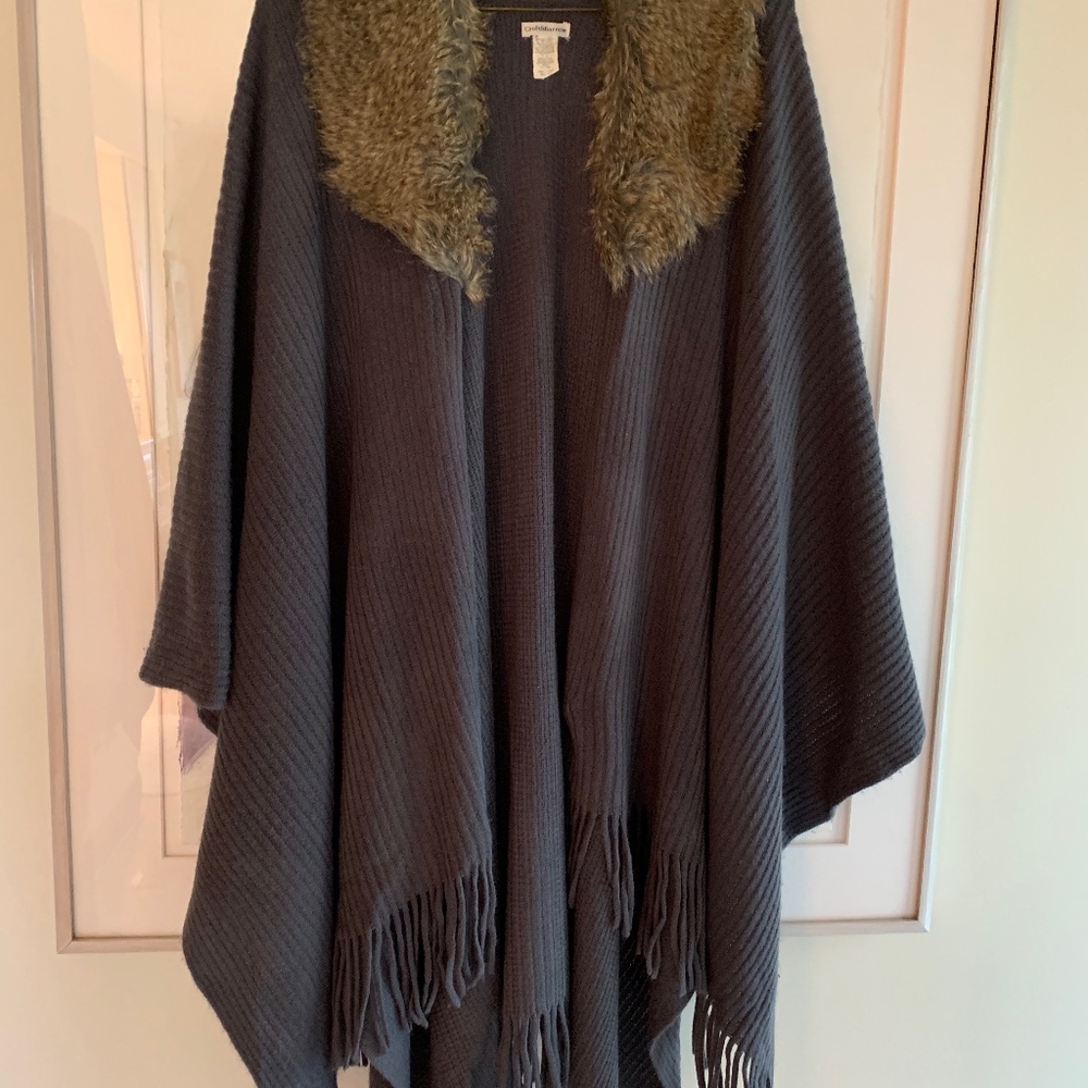 Sweater Cape with Faux Fur collar
